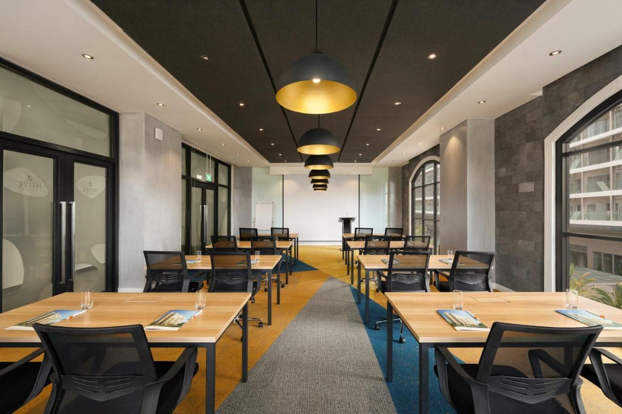 Hotel Hiive By Fusion Binh Duong - Vsip 1 Thuan An Esterno foto